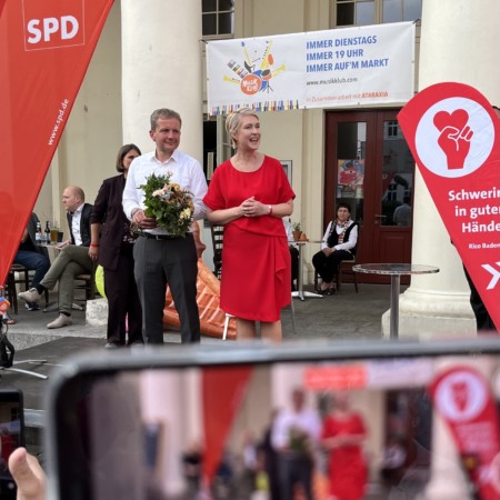 Manuela Schwesig Rico Badenschier Stichwahl Sieg Schwerin Oberbürgermeister 2023